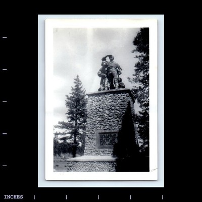 Vintage Photo DONNER PARTY MONUMENT TRUCKEE CALIFORNIA