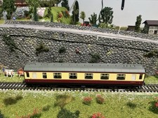 Hornby BR Corridor Coach R4447b OO scale DC