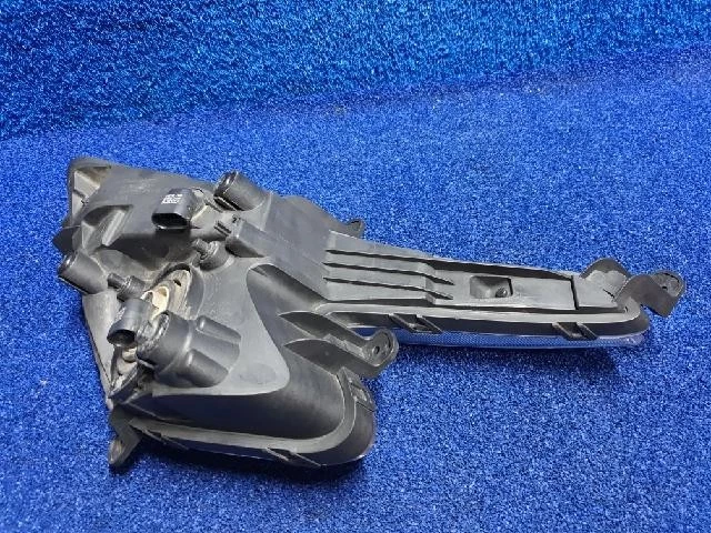 Luz antiniebla izquierda KIA Sportage R 2012 922013W Foto 3 de 4