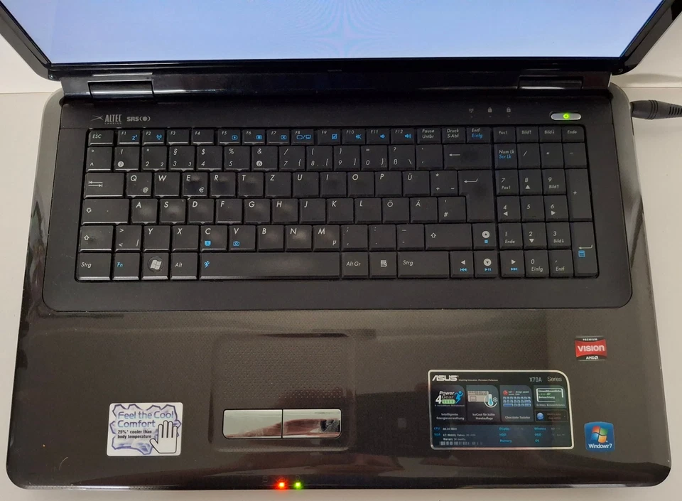 Asus X70A 17,3 Zoll Netbook ( 1371 ) - Bild 2 von 4