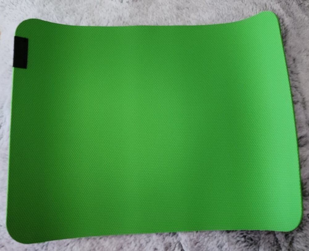 Razer Gigantus v2 Cloth Gaming Mousepad Non Slip Base Medium Classic - Black