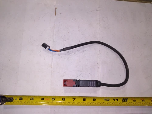 OMRON D4GS DOOR SWITCH  AC 15 0.75A/240V DC-13 250V NEMA C300