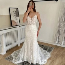 Sexy Mermaid Wedding Dresses V-Neck Spaghetti Straps Lace Appliques Bridal Gowns