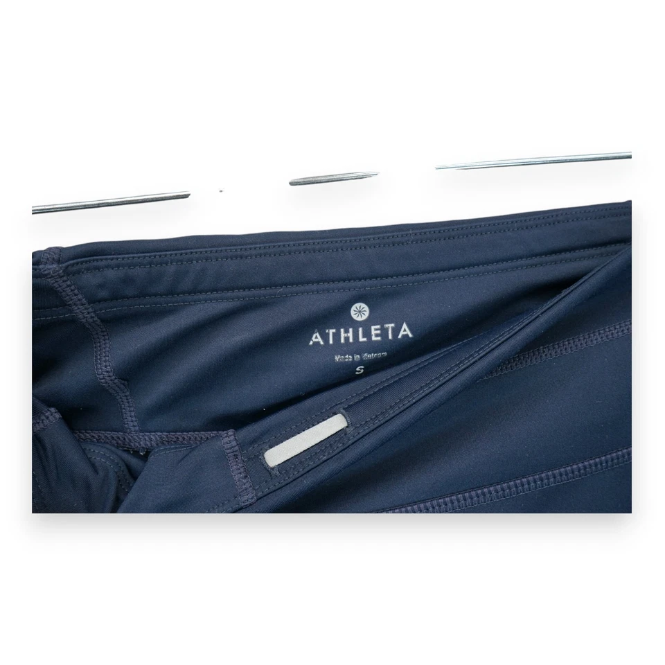 Leggings Capri ATHLETA Azul Marino Gel Punto Sonar Azul Marino Talla Pequeña Bolsillo con Cremallera Foto 4 de 4