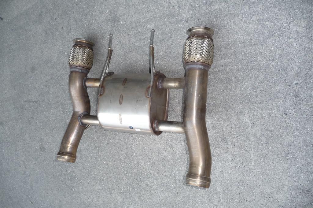 2017-2022 McLaren 720S Exhaust System Sport Muffler Assembly 14H0176CP.02 OEM A1