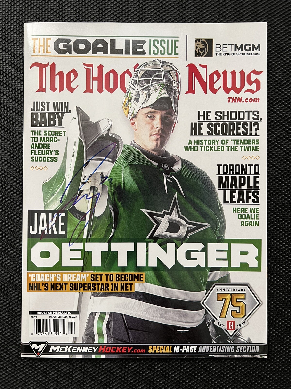 Jake Oettinger signed The Hockey News newstand magazine Dallas Stars