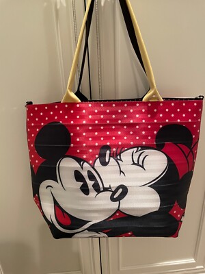 Harveys Seablet Mickey Loves Minnie Wanderlust