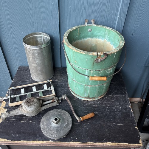 Antique White Mountain Freezer Triple Motion Hand Crank Ice Cream Maker 1923tttt