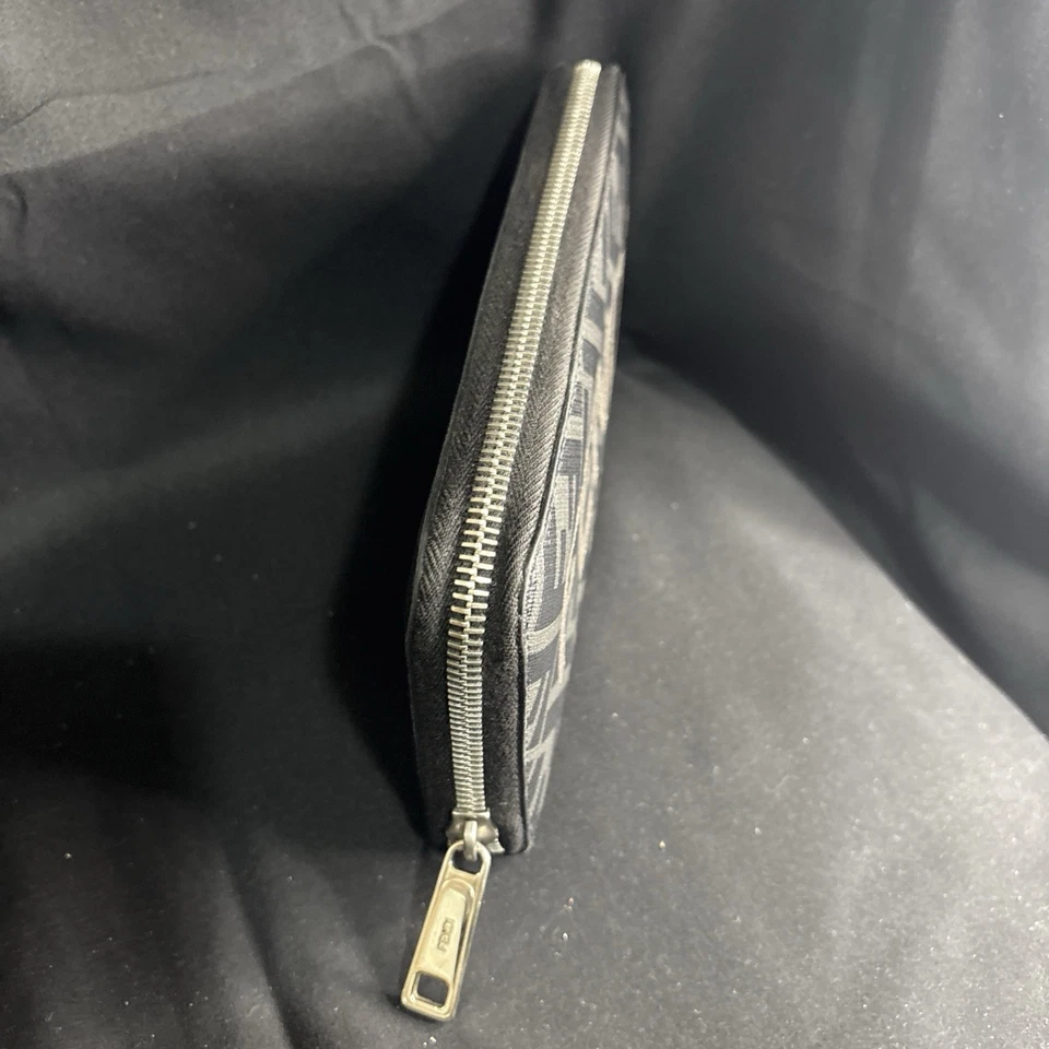 Cartera Fendi Roma Zippy en negro y gris Foto 4 de 4