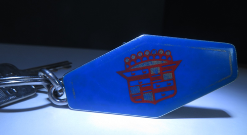 1980s VINTAGE Cadillac Acrylic Keychain FOB With Key for 1957 Coupe Deville - Picture 8 of 8