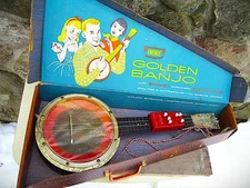 SELDOM SEEN  1950s EMENEE TOY GOLDEN BANJO ~  W/CASE  & CHORD  PAYER  ATTACHMENT