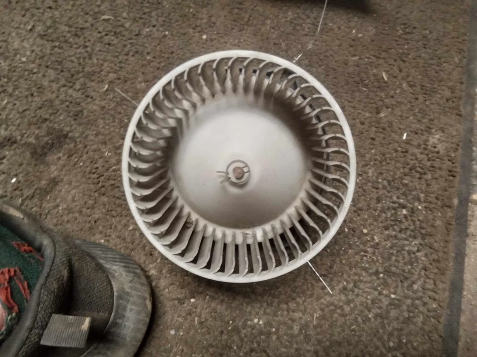 Motor soplador HONDA CIVIC 92 93 94 95 96 97 98 99 00 EG EK Foto 3 de 4