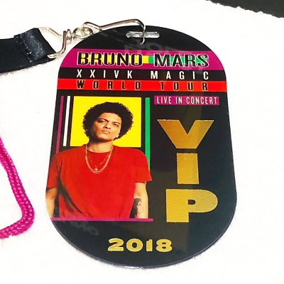 ブルーノ・マーズ2018 24K Magic World Tour VIP特典 BRUNO MARS 24K Magic Tour VIP Package Leather Tote Photo Book