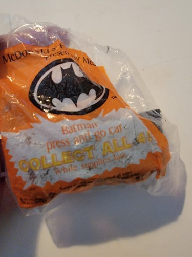 1990's McDonald’s DC Batman Batmobile Car Toy Figure Friction Toy Vintage Sealed - Picture 2 of 4