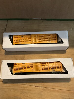 2 x New Old Stock - HO Scale Wagon The Katy Livestock Orange Nr. 47729
