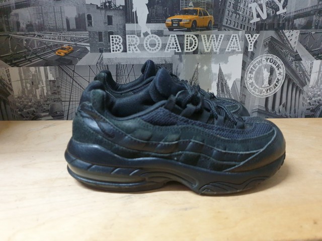 infant nike trainers size 8