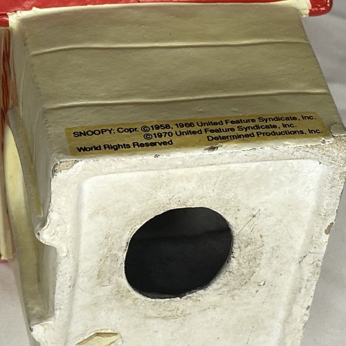 VTG Snoopy Ceramic Piggy Bank 70s Napping on his Dog House Peanuts Collectible - 第 5/8 張圖片