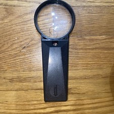 Vtg Lighted Magnifying Glass Black Hard Plastic 6.75&rdquo; Long Black