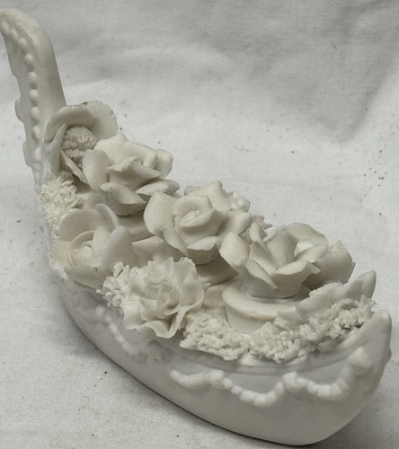 VINTAGE ARDALT LENWILE CHINA IVORY ROSES GONDOLA LIPSTICK/PERFUME HOLDER - Picture 2 of 13
