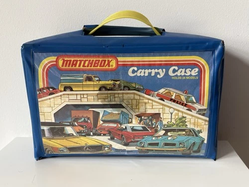 Lot of 19 Vintage MATCHBOX CARS in Matchbox Carrying Case