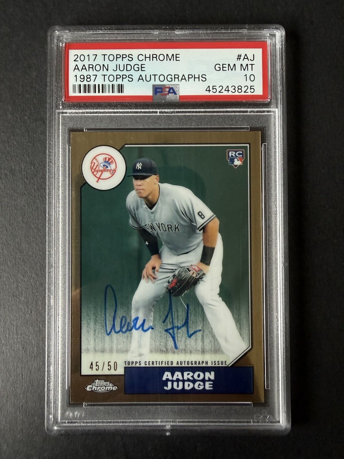 AARON JUDGE 2017 Topps Chrome 87’ AUTO #87TA-AJ Gold /50 PSA 10 YANKEES CAPTAIN view 1