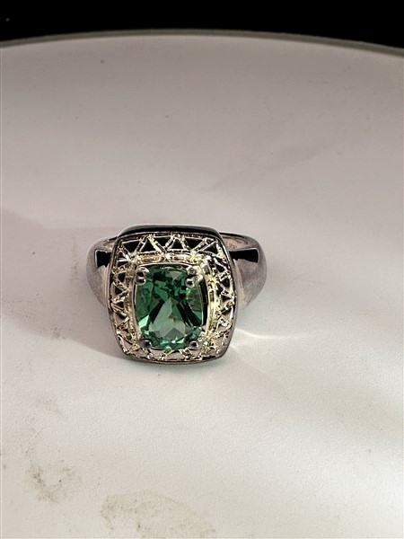 ENCHANTED CUSHION CUT 4.00CT GREEN GARNET DIAMOND RAISED SUNBURST CUT RING-