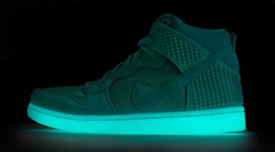 Nike Dunk CMFT Premium Light Retro Glow in the Dark Skate Shoes Size 8.5