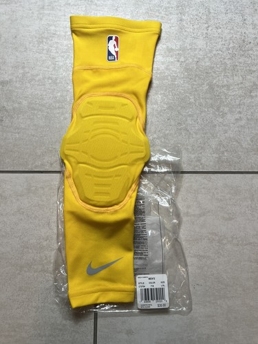 Nike NBA Player Issue manche de bras de tir rembourrée lakers jaunes taille L/XL