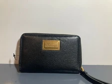  Marc by Marc Jacobs Black Leather Work Wear Gold Plaque Logo Zip Around Wallet
