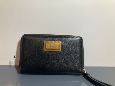 Marc by Marc Jacobs Black Leather Work Wear Gold Plaque Logo  display picture 1