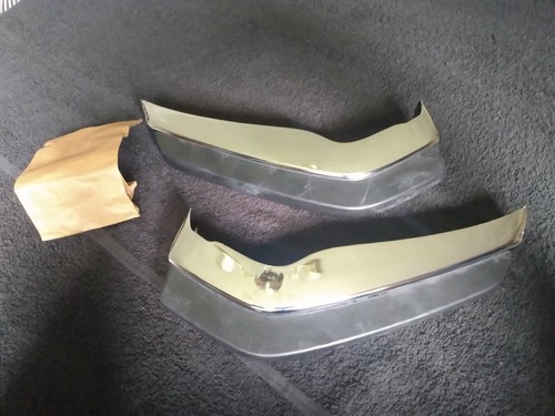 NOS Chevrolet Rear Bumper Guard Unit station wagon 1971 1972 1973 -994130 - Picture 3 of 5