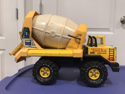 metal tonka trucks 1980s