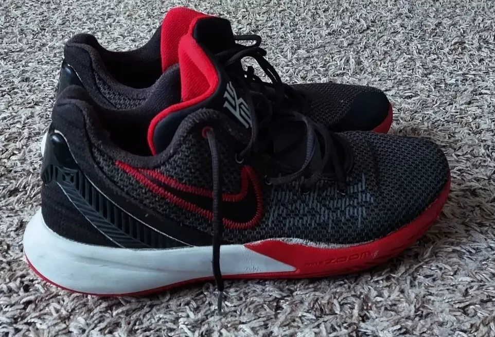 Size 11 Nike Kyrie Flytrap 2 EP Bred