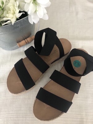 rock and candy black sandals