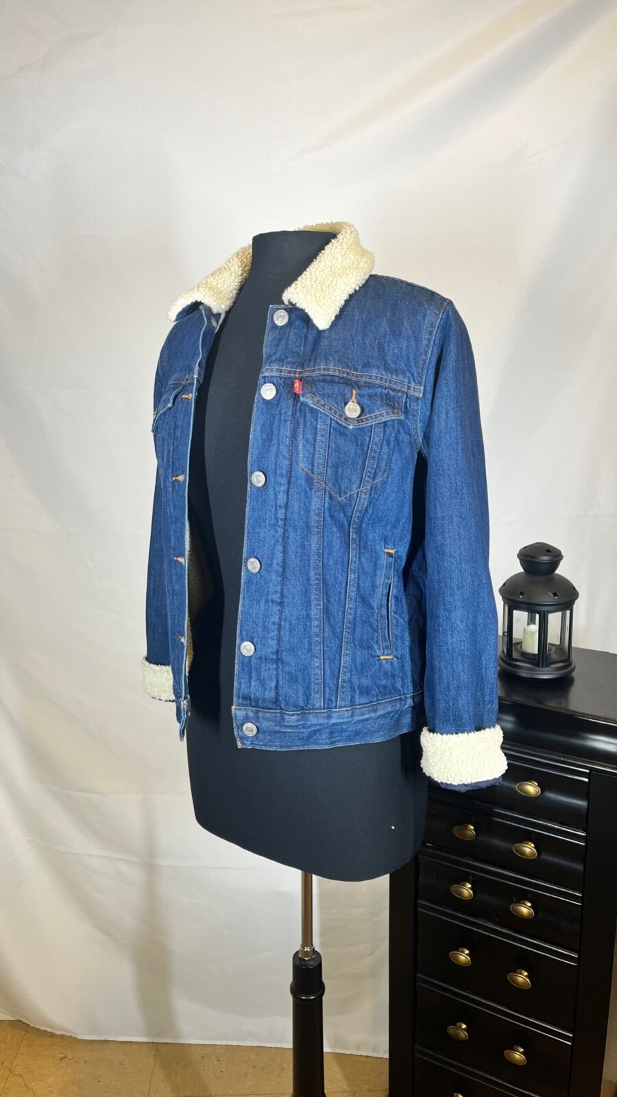 LEVI STRAUSS Small Classic Denim Trucker Jacket Sherp… Gem