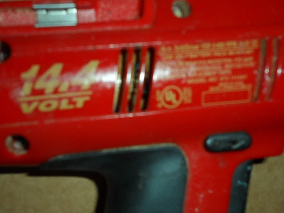 Craftsman Edición Limitada 14.4v 3/8 pulgadas Taladro atornillador VSR 973.111491 - herramienta desnuda Foto 3 de 4