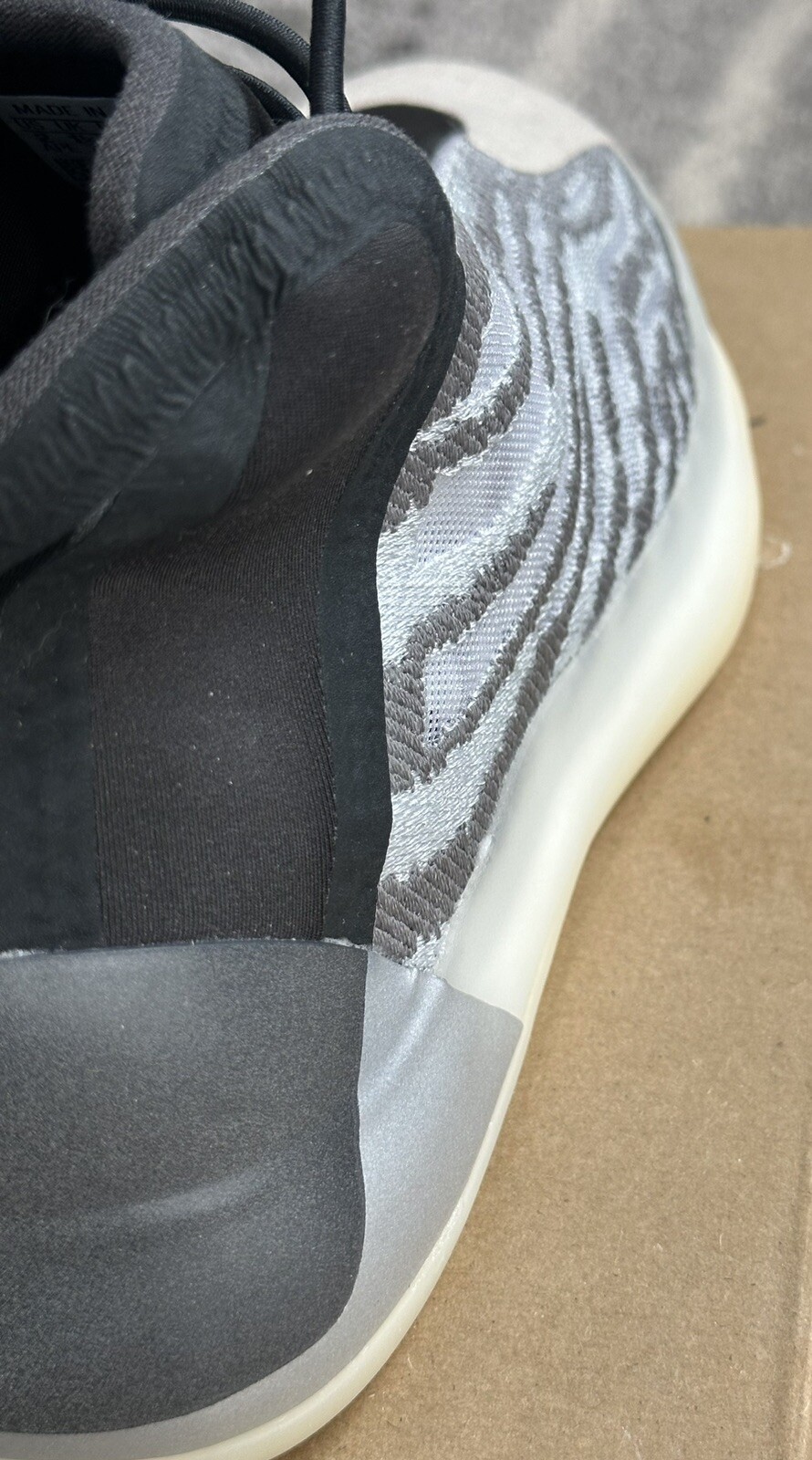 Adidas Yeezy QNTM Kids Brand New Size 2 Youth GZ9114 thumbnail 6