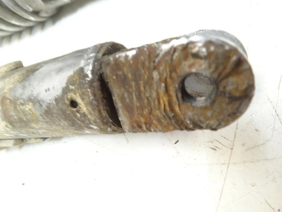 Vintage 1971 Honda SL175 Motorcycle Rear Shocks - Image 4 of 4