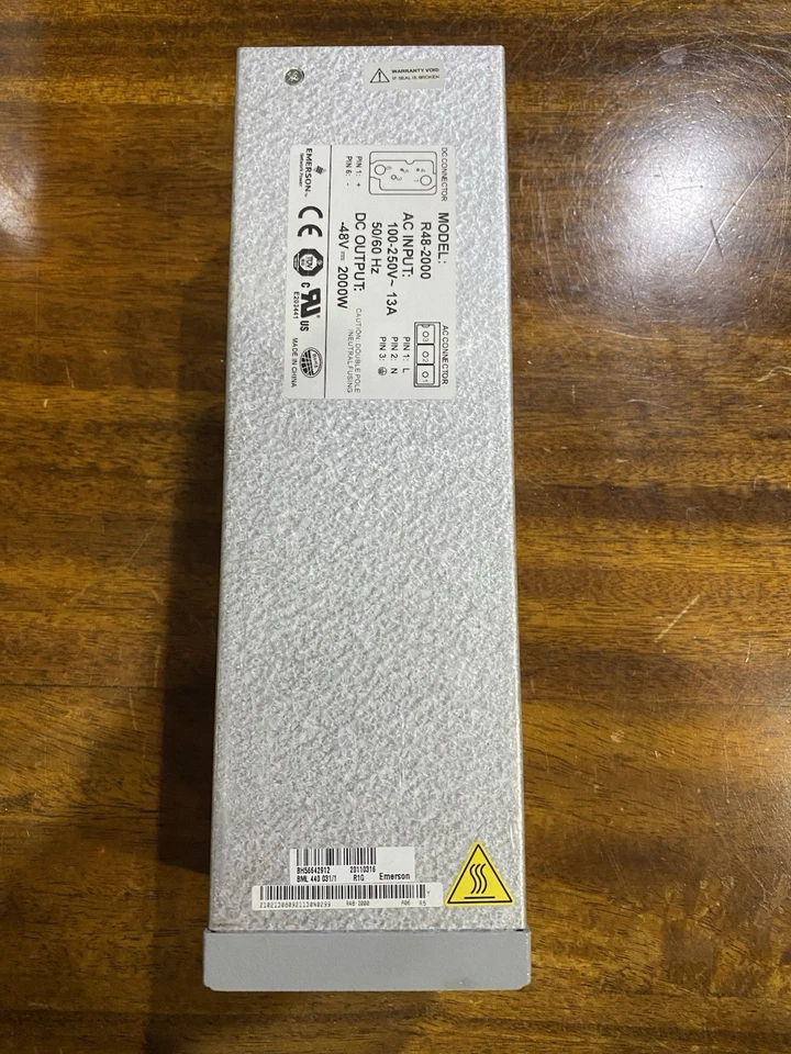 Rectificador de alimentación de red Emerson modelo: R48-2000, usado Foto 3 de 3