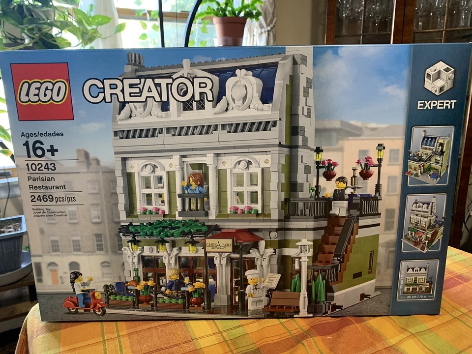 LEGO CREATOR EXPERT 10243 Parisian Restaurant BRAND NEW, SEALED RETIRED RARE - Image 2 of 4