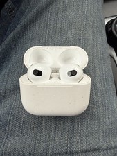 Apple AirPods 3rd Gen. with Magsafe Charging Case A2566 A2564 A2565 OEM Apple