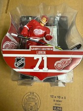 DYLAN LARKIN Detroit Red Wings Limited Edition Import Dragon Hockey  Figures NIP