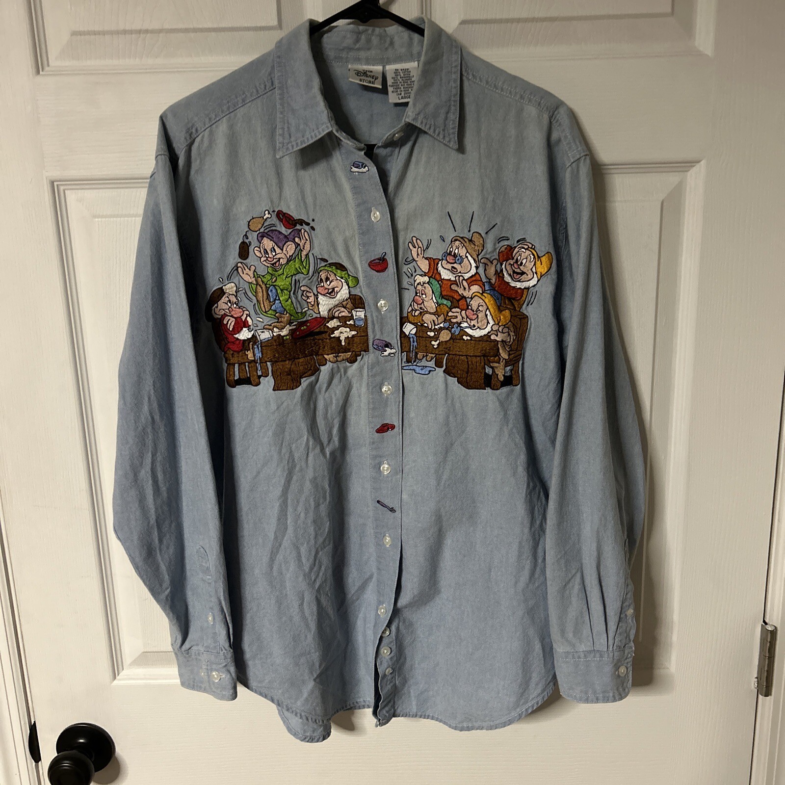 Disney's Seven Dwarfs Men's Button Down Shirt Size L… Gem