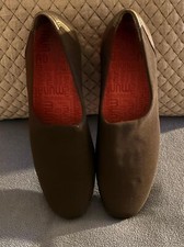 Munro womens traveler comfy flats slip-On black size 7 Narrow made in USA