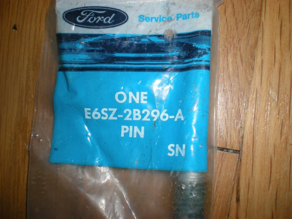 NOS 1983 - 1989 福特野马碟刹卡钳定位销 E6SZ-2B296-A — 第 2/2 张图片