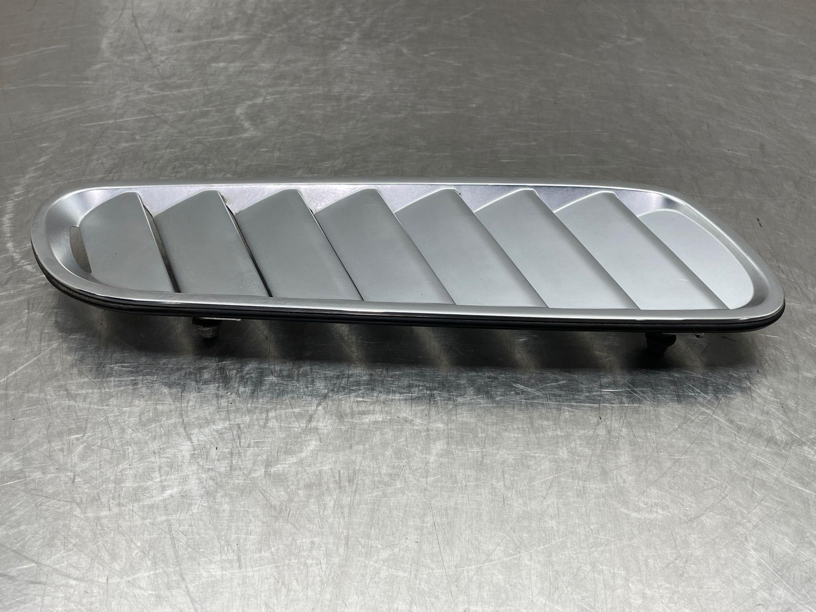 2010 ASTON MARTIN RAPIDE OEM LEFT HAND DRIVERS SIDE HOOD VENT LOUVRE AD43-16C693