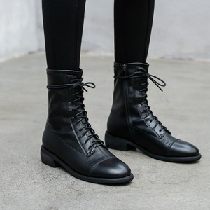 stivaletti pelle stringati