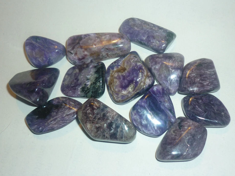 cristalloterapia PIETRA libertà CIAROITE spiritualità cristallo coraggio karma