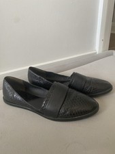 Vince Mason Flat Point Toe Loafers Men’s 9.5 Black Snake Embossed 