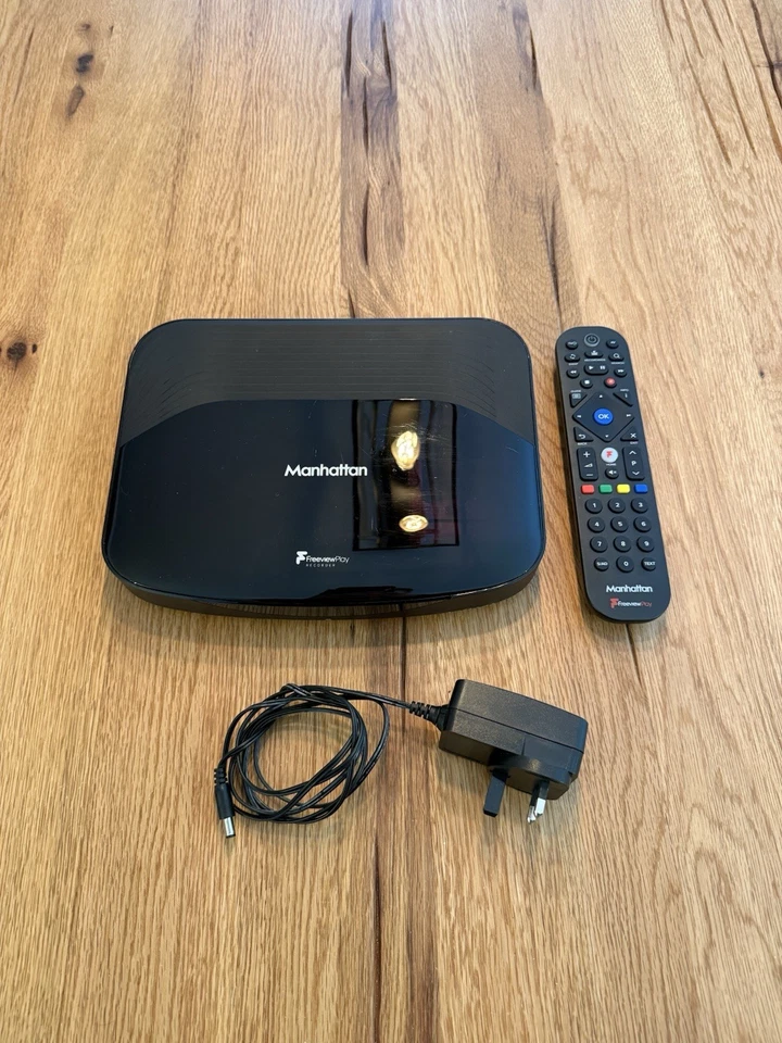 Manhattan T3-R Freeview Play Recorder 500GB schwarz mit Fernbedienung & Netzteil